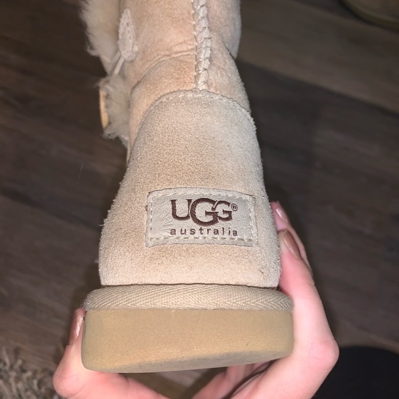 AUTHENTIC UGG BOOTS - Picture 3 of 7